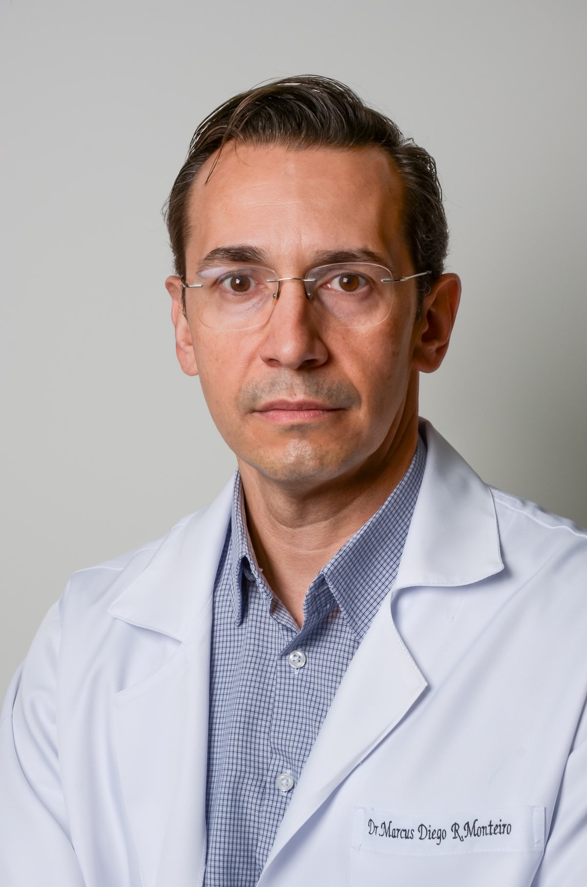 Drº Marcus Monteiro - Especialista em Retina e Vítreo em Marília e Região